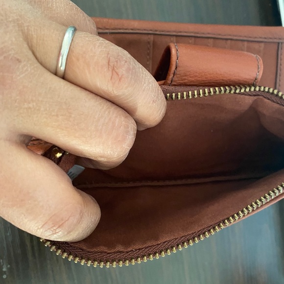 Fossil saddle brown soft leather wallet - Picture 5 of 7